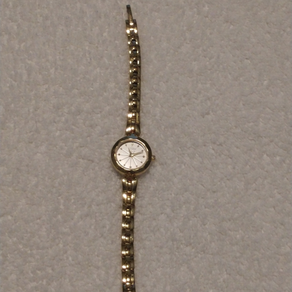 Bulova Small Gold Bracelet Watch